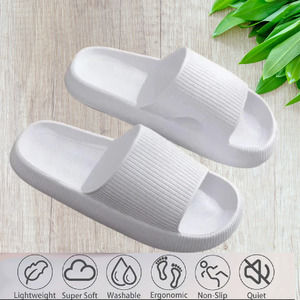 *NEW* Women's House White Pillow Cloud Slides - Size 7.5/8